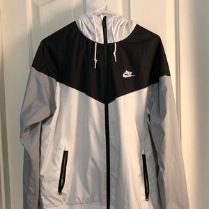 Nike windbreaker  black Gray and white